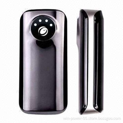 USB Battery Chargers with 5,000mAh High Capacity Li-ion Battery, Simple Design but Good Quality